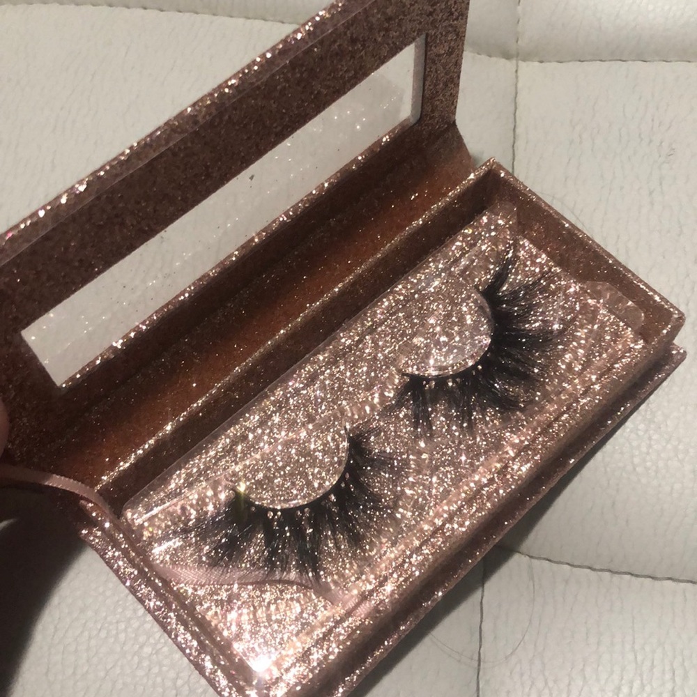 5D lashes in style Doll!
